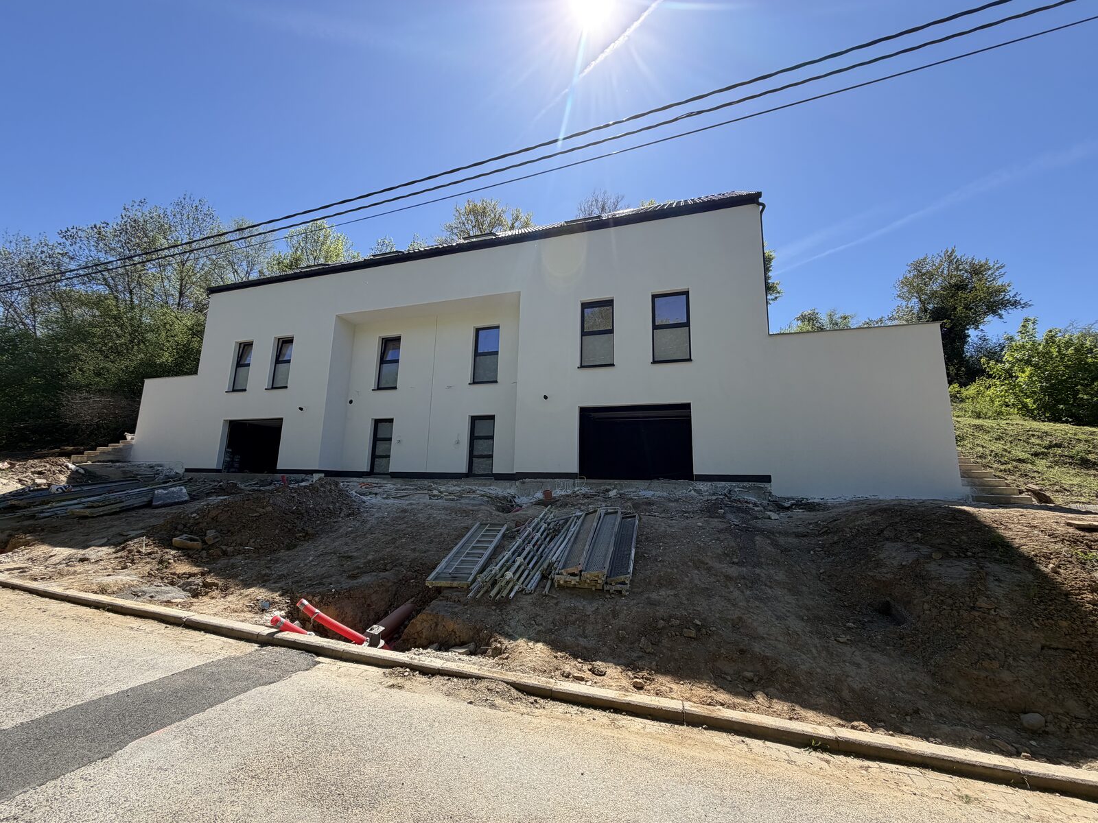 Construction neuve — réalisation MP Châssis, Charleroi et Hainaut