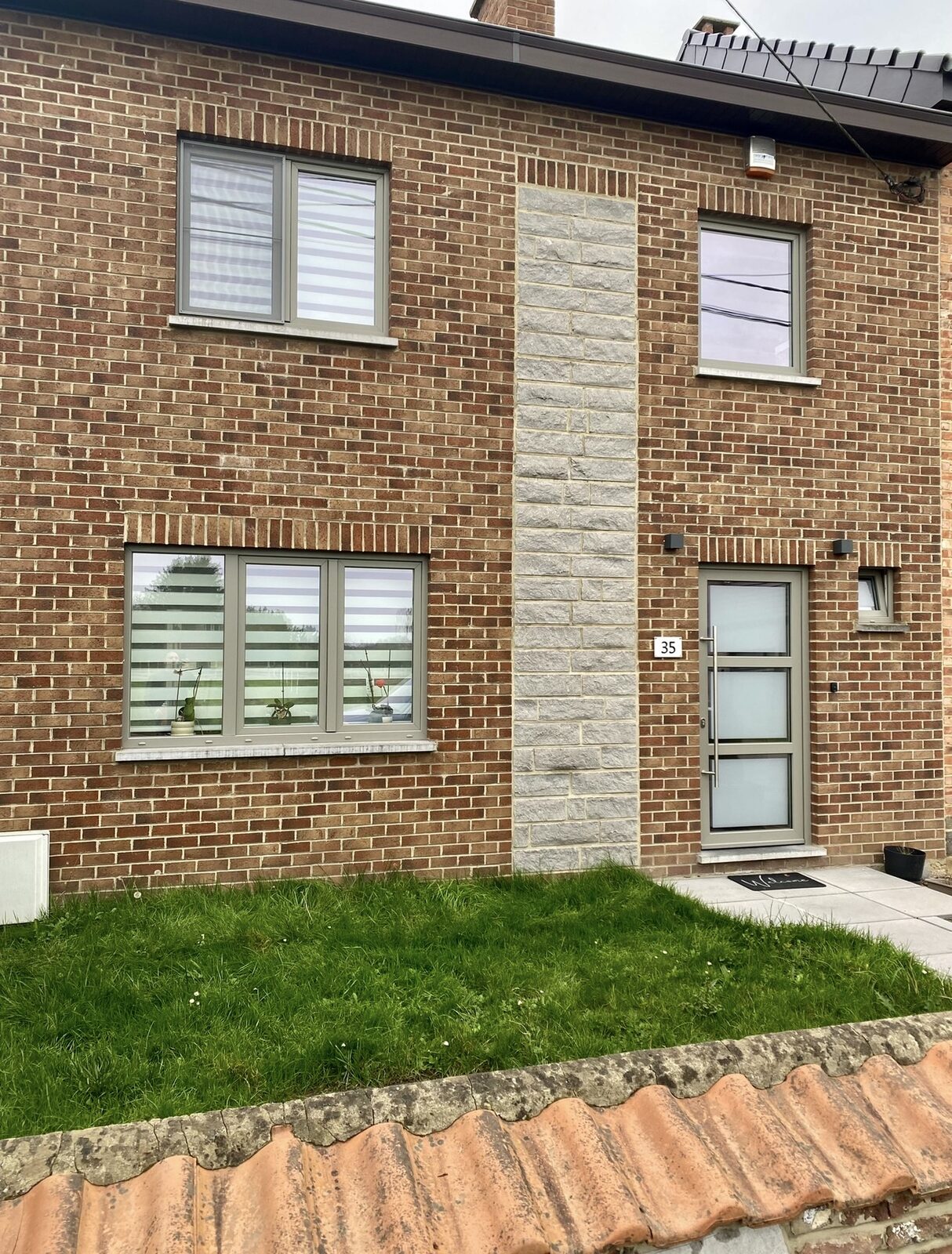 Remplacement portes et fenêtres — réalisation MP Châssis, Charleroi et Hainaut — Après