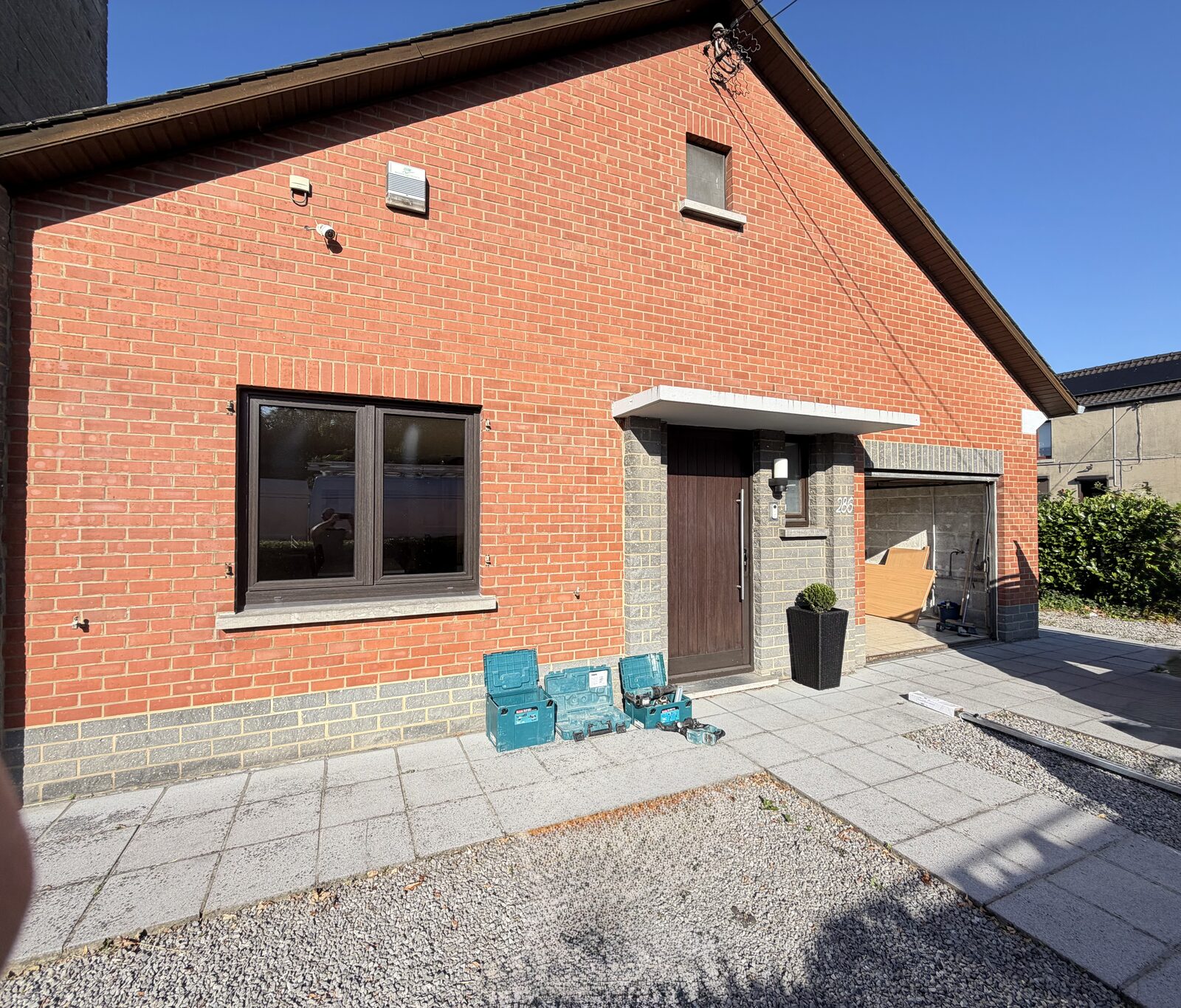 Rénovation complète — réalisation MP Châssis, Charleroi et Hainaut